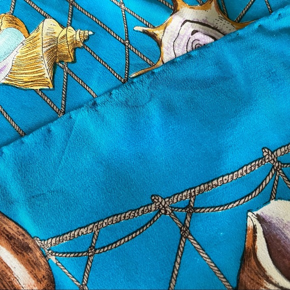 Gucci VTG Seashell Portal Silk Scarf - Picture 15 of 16